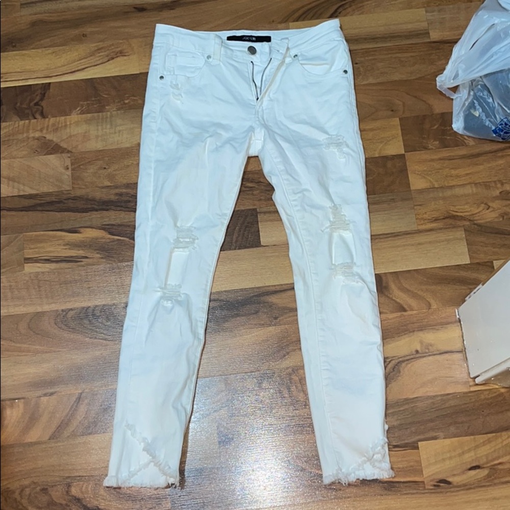 White ripped skinny jeans